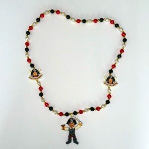 Buccaneers bead, bandannas and eye patches